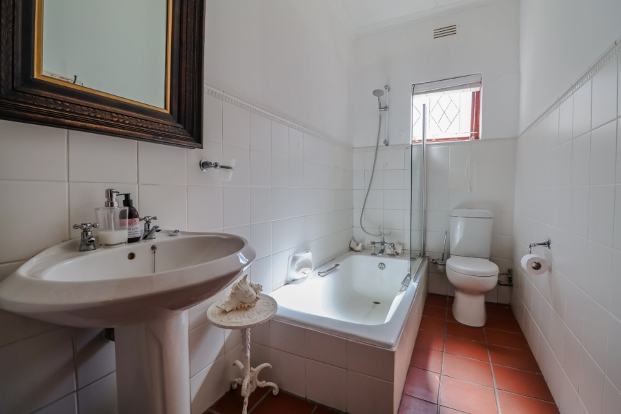 4 Bedroom Property for Sale in Kingfisher Creek Western Cape